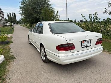 Продажа авто: Mercedes-Benz E-Class: 2002 г., Автомат, Бензин, Седан — 3