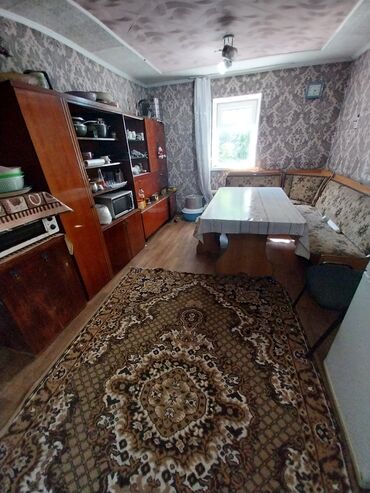 продаю дом зария: Дом, 70 м², 3 комнаты, Риэлтор, Старый ремонт