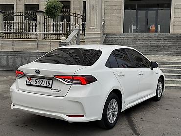 coroll: Toyota Corolla: 2019 г., Вариатор, Гибрид, Седан — 3