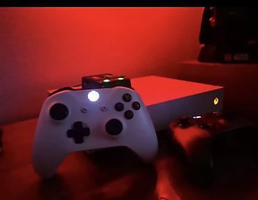 Xbox One: Продаётся Xbox One S (белая)в хорошем состоянии, б/у, полностью — 8