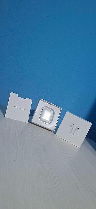 Headphones: Apple AirPods 2 – odlične slušalice Prodajem Apple AirPods 2 — 2