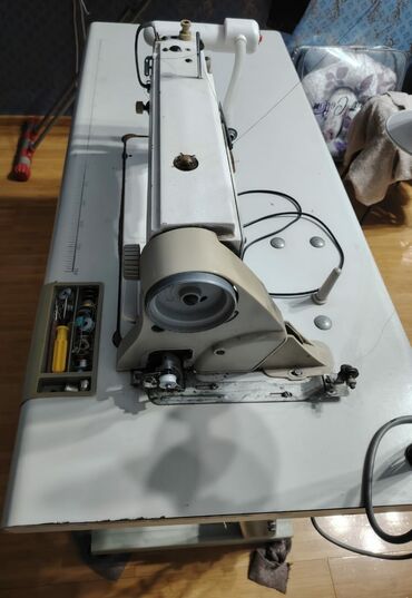 cayka tikiş maşını: Sənaye tikiş maşını – JUKI düz tikiş (straight stitch) komplekti -