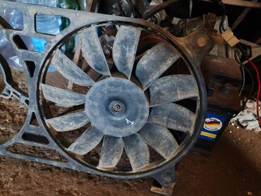 Auto delovi: Ventilator hladnjaka Lada 21214 Niva 1.7i br.1. Polovan, ispravai — 1