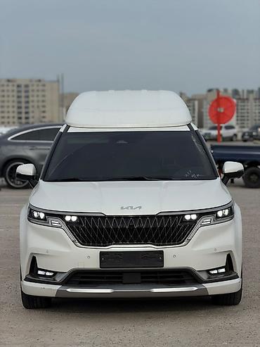 Kia: Kia Carnival: 2022 г., Минивэн — 18
