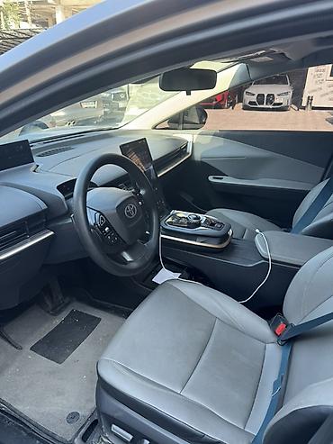 byd e2: Toyota bZ3: 2024 г., Электромобиль, Седан — 8
