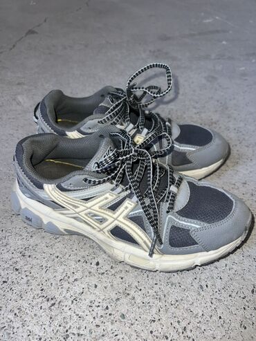 кросовки ролики: Кроссовки asics почти новые, в идеальном состоянии размер 38 цена 1000