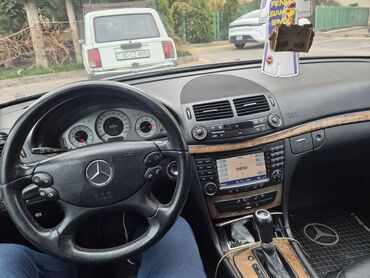 Mercedes-Benz: Mercedes-Benz E 230: 2.5 l | 2007 il Sedan — 7