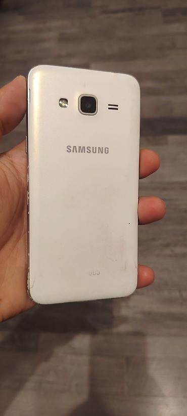 samsung j3 2017 ekran: Samsung Galaxy J2 2016, 8 GB, rəng - Ağ, İki sim kartlı — 2