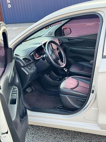 Chevrolet: Chevrolet Spark: 2016 г., 0.1 л, Автомат, Бензин, Хэтчбэк — 6