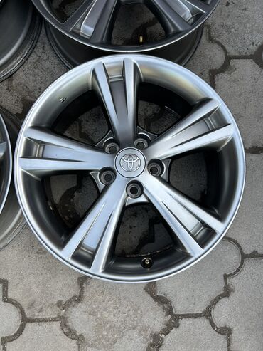 Диски: Литые Диски R 18 Lexus, Комплект, отверстий - 5, Б/у — 5