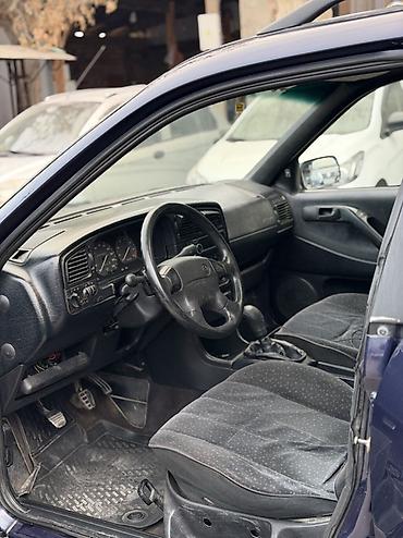 Volkswagen: Volkswagen Passat: 1995 г., 1.8 л, Механика, Бензин, Универсал — 9