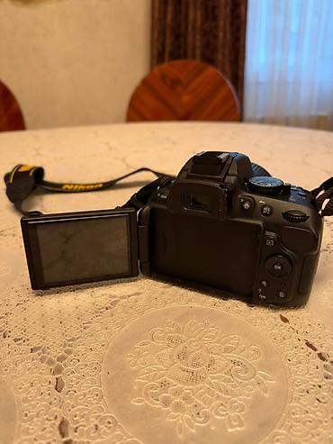 manitor komputer: Nikon DSLR fotoaparat dəsti Məhsulun tərkibi: - Nikon DX formatlı — 5