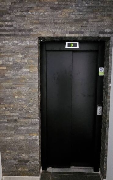 Prodaja stanova: 2 sobe, 33 kv. m, 3 sprat — 9