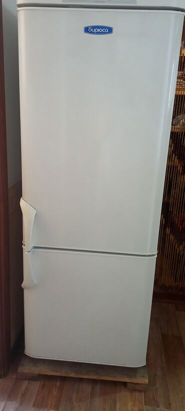 куплю бу холодилник: Холодильник Biryusa, Б/у, Двухкамерный, De frost (капельный), 61 * 164 * 61