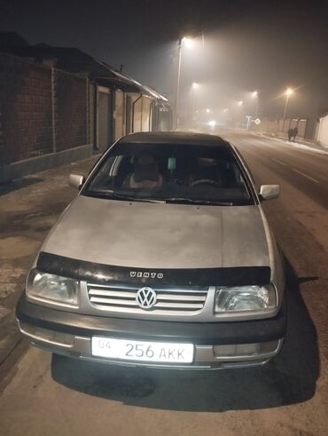 Volkswagen: Volkswagen Vento: 1992 г., 1.8 л, Автомат, Бензин, Седан