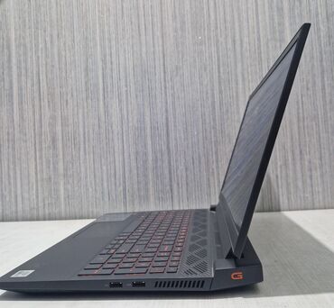 notebook sumkalari: Dell G seriyalı 15.6" oyun noutbuku. daxili yaddaş