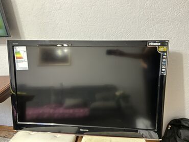 пульт управления телевизором: Продаю рабочий б/у телевизор Hisense LCD TV 43 дюйма, full HD. Имеется