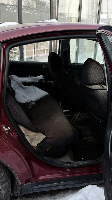 Volkswagen: Volkswagen Passat: 2000 г., Седан — 2