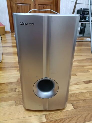 цифровые наушники huawei type c: Продаю колонку. Цена 1.500 сом