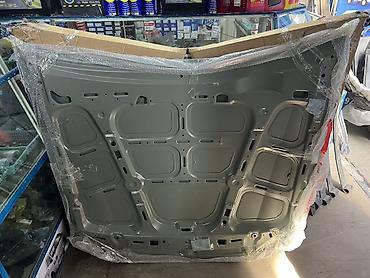 Капот (внутренняя часть/каркас) для автомобиля. - Материал