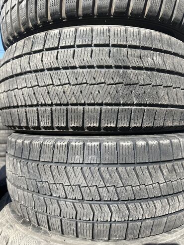 Шины: Шины 225 / 45 / R 17, Зима, Б/у, Пара, Легковые, Япония, Bridgestone