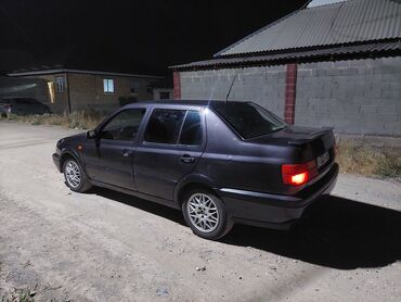 рынок авто бишкек: Volkswagen Vento: 1993 г., 2 л, Автомат, Бензин, Седан