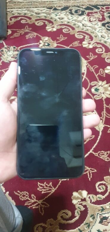 Apple iPhone: IPhone 11, 128 GB, Qara, Simsiz şarj, Face ID, Sənədlərlə