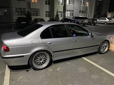 BMW: BMW 5 Series E39 sedan – gümüşü rəngli, 4 qapılı. Yaxşı vəziyyətdədir — 4