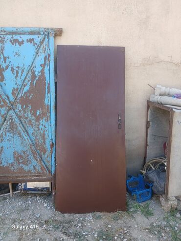 Giriş qapıları: Demir qapi 210/90sm
100azn
Suraxani ray hovsan qes 3799 leli
