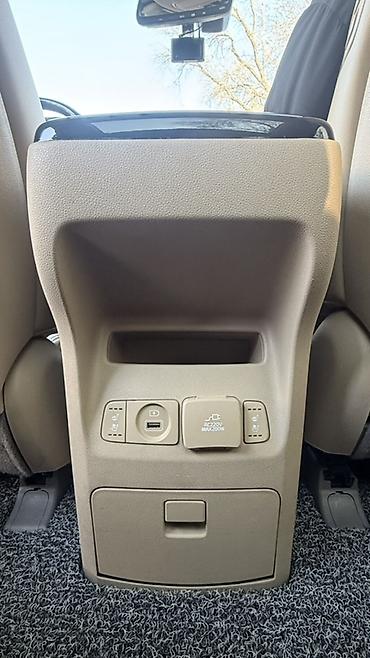 Kia: Kia Carnival: 2019 г., 2.2 л, Автомат, Дизель, Минивэн — 10