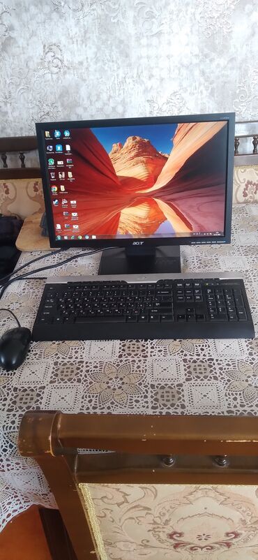acer swift: Acer monitoru, Krauler sistem bloku, klaviatura və siçandan ibarət