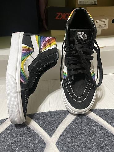 Мужские кроссовки, 34.5, Vans, Новый, цвет - Черный at lalafo.kg Мужские кроссовки, 34.5, Vans, Новый, цвет - Черный