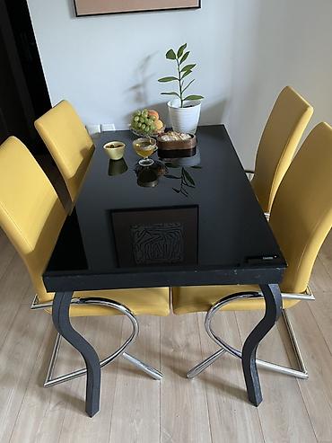 silver kitchen: 🍽️ Продаю стильный комплект для столовой — стол + 4 стула Стильный и — 2