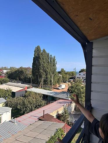 комнаты в чолпон ате: Сдаются номера в центре г. Чолпон-Ата с видом на озеро и горы. Очень — 4
