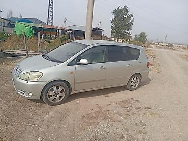 Toyota: Toyota Ipsum: 2002 г., 2.4 л, Автомат, Бензин, Вэн/Минивэн — 5