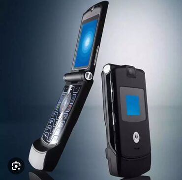 блендер чоппер: Motorola Razr 40, цвет - Черный