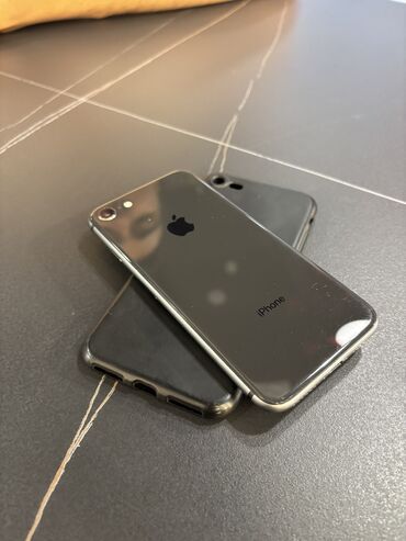 Apple iPhone: IPhone 8, 64 GB, Qara, Barmaq izi