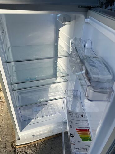 коробка для холодильника: Холодильник Shivaki, Новый, Двухкамерный