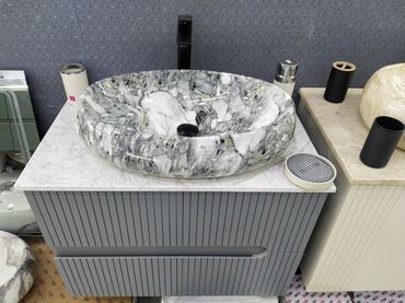 вкладыши для ванной: Mərmər üslublu lavabo dəsti - Üst qab-formalı lavabo: boz-ağ