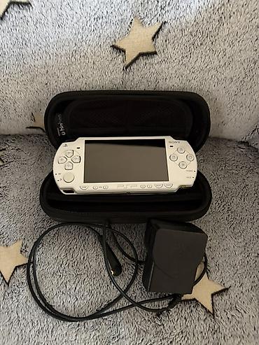 soyuducular ucuz: Sony PSP-3000, ağ rəng (UMD sürücülü, PSP loqolu arxa qapaq). Portativ — 3