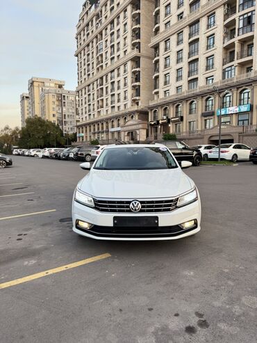 Volkswagen: Volkswagen Passat: 2018 г., 2 л, Робот, Бензин, Седан