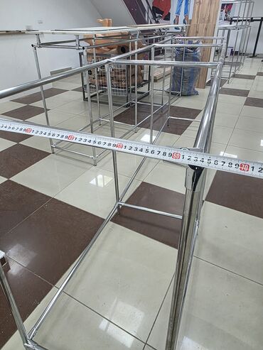 Стеллажи: Островные каркасы/чтилажи/столы для выкладки товара из хромированной — 4