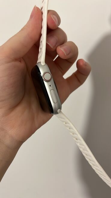 smart bracelet: Apple Watch SE (версия между 5 и 6 ) 44 мм Серебро Состояние