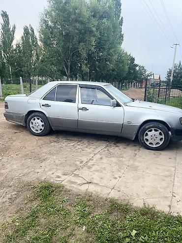 реснички 124: Mercedes-Benz W124: 1993 г., 2.2 л, Механика, Бензин, Седан — 2