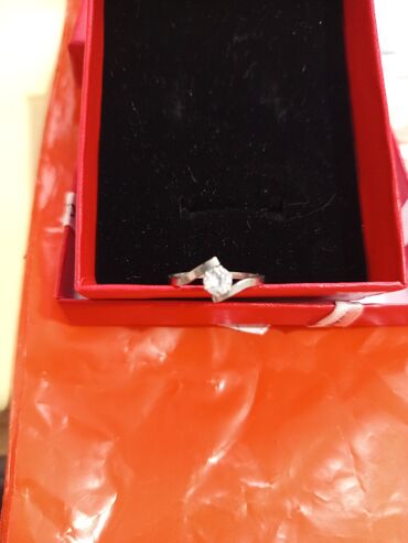 Tuflilər: Gümüş rəngli tek qas zərif üzük 7olcu 17razmer - Dizayn: Asimmetrik — 18