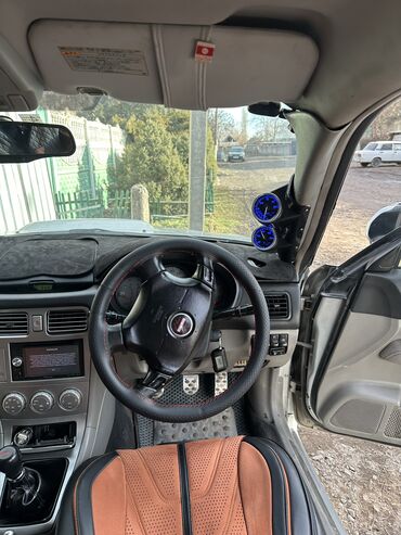 Subaru: Subaru Forester: 2003 г., 2 л, Механика, Бензин, Хэтчбэк — 3