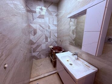 Turniklər və bruslar: Azadlığ metrosuna yaxın9/7-si əla təmirli 3 otağlı ev təcili satılır — 14