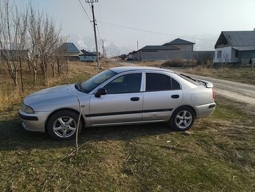 Mitsubishi: Mitsubishi Carisma: 2001 г., 1.6 л, Механика, Газ, Хэтчбэк