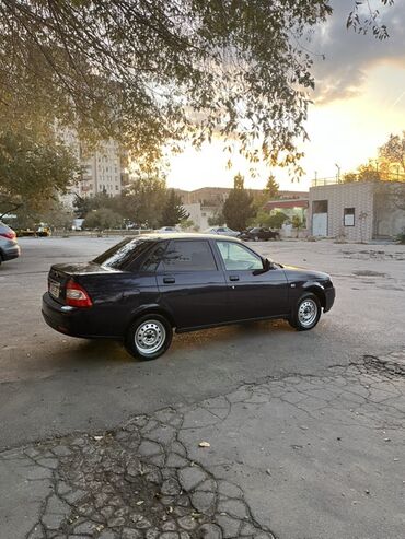 VAZ (LADA): VAZ (LADA) Priora: 1.6 l | 2015 il 262000 km Sedan — 7