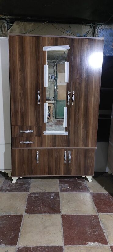 Dolablar: Açılan, 3 qapılı Düz dolab, Qarderob, paltar dolabı -da lalafo.az — 10 Dolablar: Açılan, 3 qapılı Düz dolab, Qarderob, paltar dolabı — 10